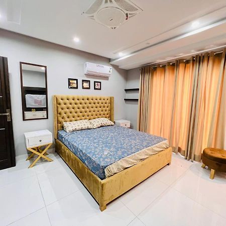 Ferienwohnung Eiffel Heights Bahria Lahore Exterior foto